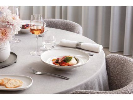 VB 1042932702 1137218120 Afina mono exp 02 l 1024 org